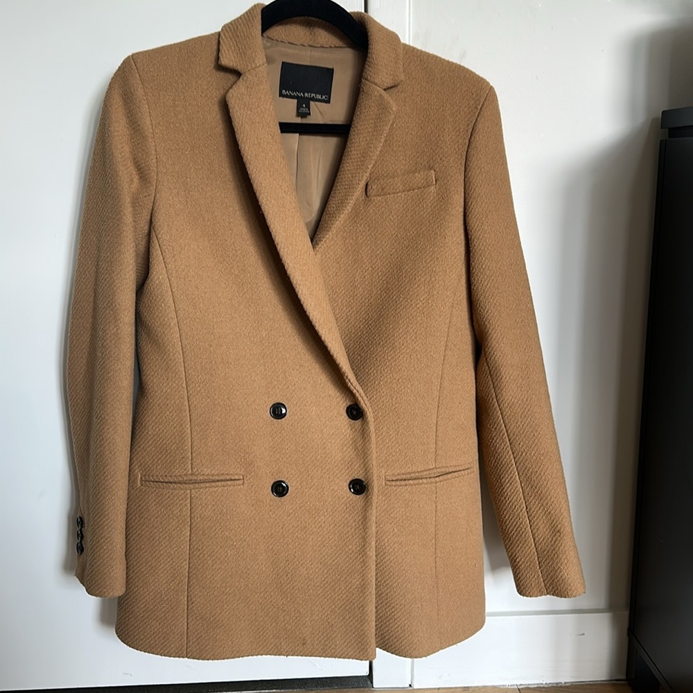 Women’s Banana Republic Double Breasted Coat, Camel Color, Wool Blend, Size 4